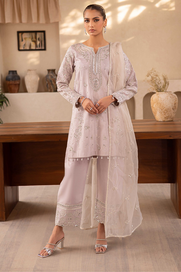 Emaan Adeel | Noore Festive Formals | YALINA by Emaan Adeel - Designer Dress - Type: Ladies Clothes - Available at Sana Yasir - 100% Original