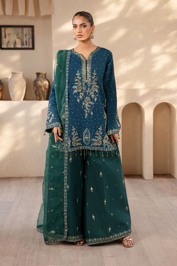 Emaan Adeel | Noore Festive Formals | LAVEEN by Emaan Adeel - Designer Dress - Type: Ladies Clothes - Available at Sana Yasir - 100% Original