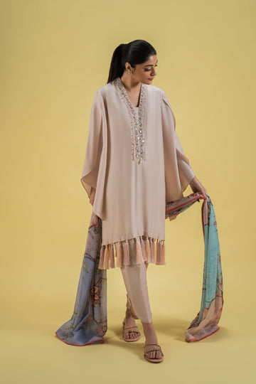 Ammara Khan | Sia 25 |D-01