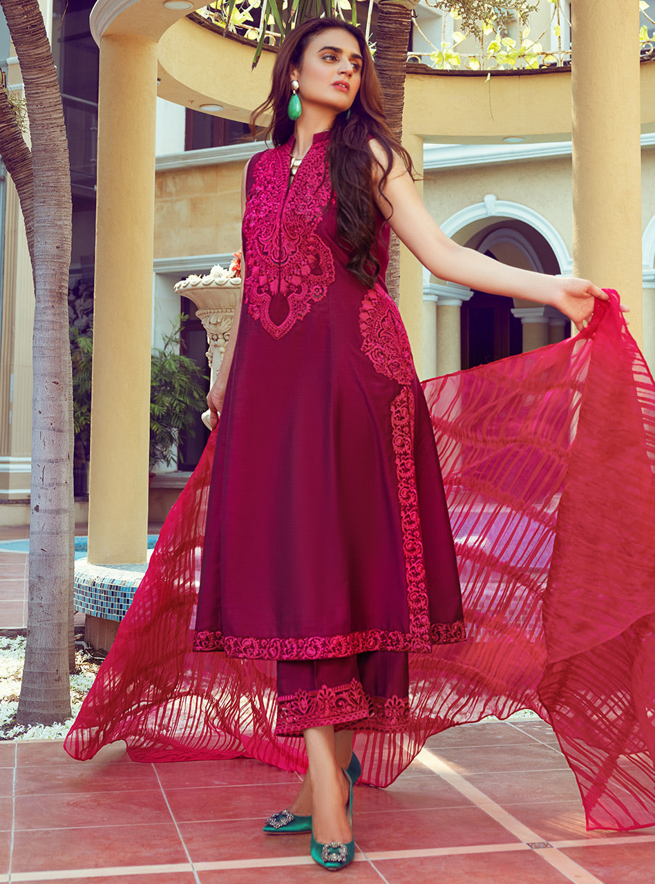Zainab Chottani | Luxury Pret | BERRY BLISS by Zainab Chottani - Designer Dress - Type: Ladies Clothes - Available at Sana Yasir - 100% Original