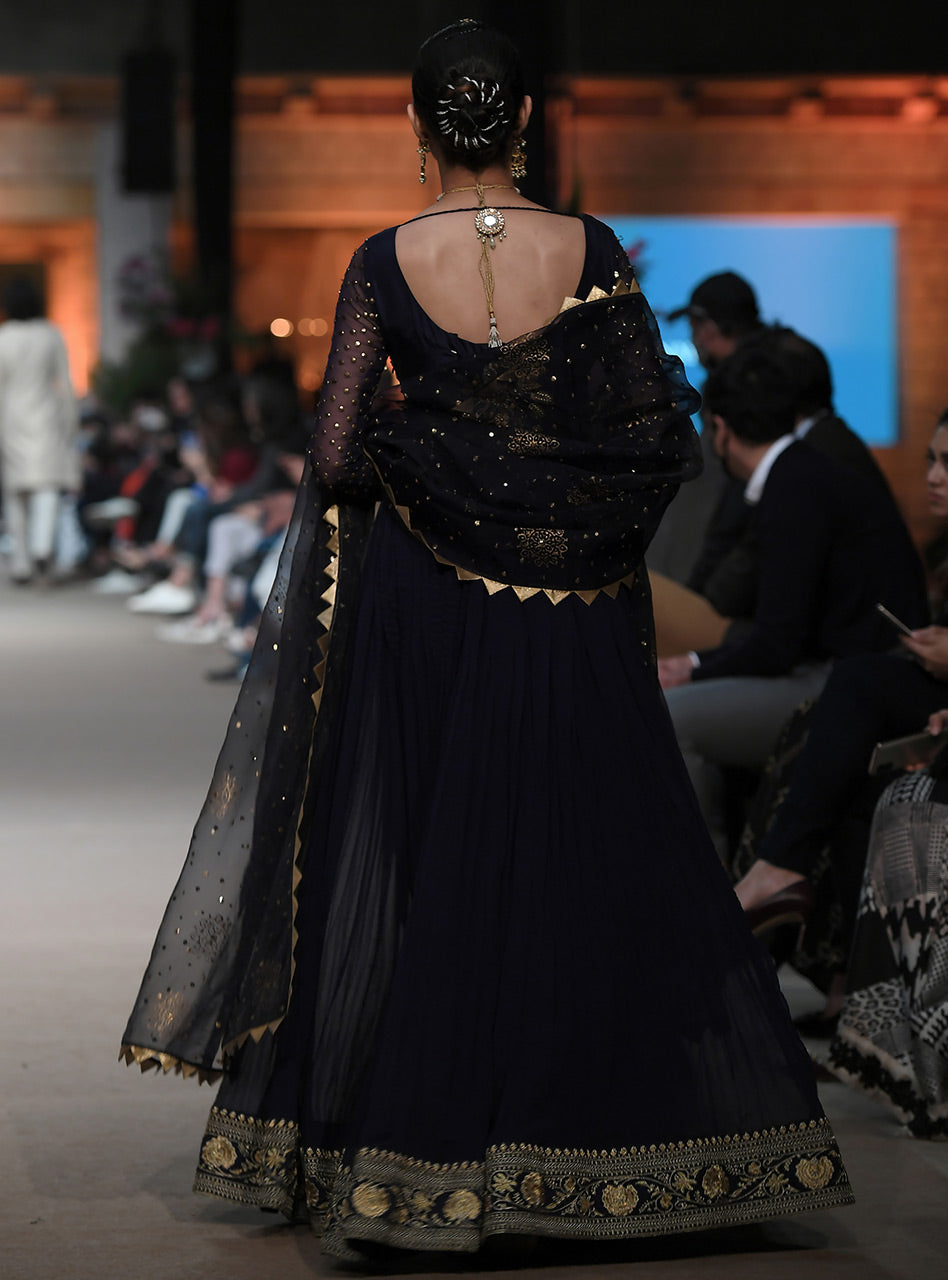 Zainab Chottani | Semi Formals | TASAWUR by Zainab Chottani - Designer Dress - Type: Ladies Clothes - Available at Sana Yasir - 100% Original
