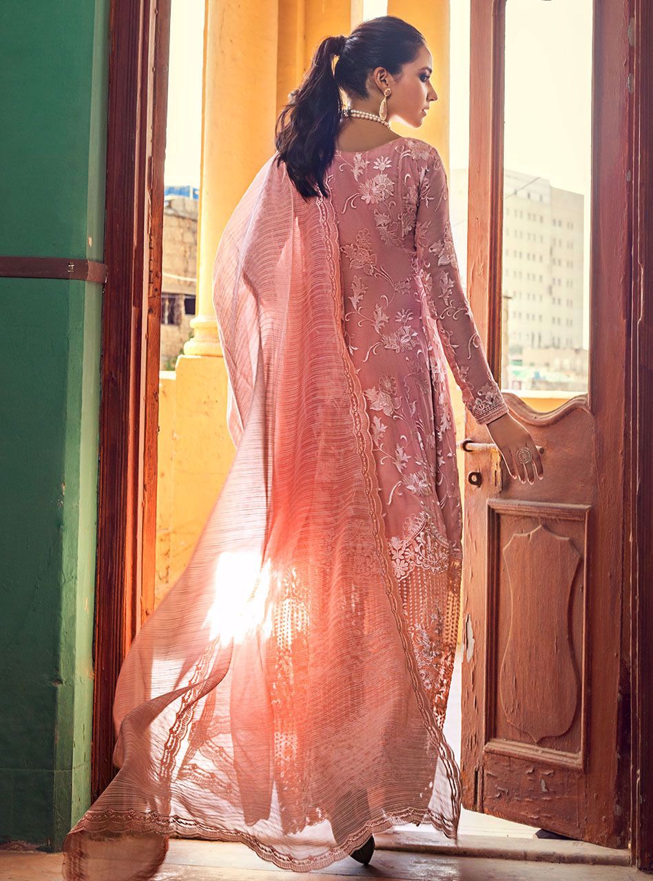 Zainab Chottani | Luxury Pret | BLUSHING BEAUTY by Zainab Chottani - Designer Dress - Type: Ladies Clothes - Available at Sana Yasir - 100% Original