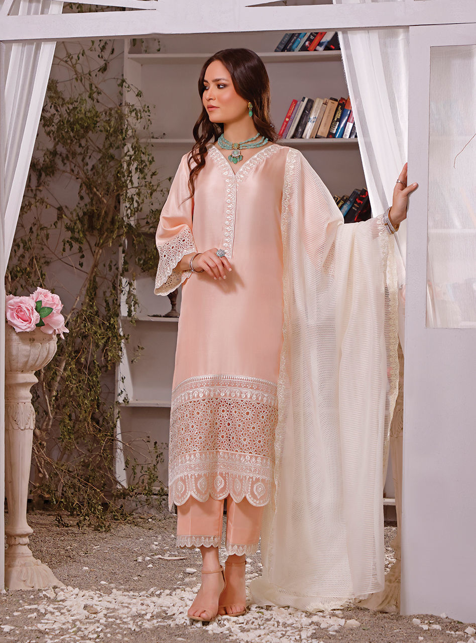 Zainab Chottani | Luxury Pret | PEACH SERENITY by Zainab Chottani - Designer Dress - Type: Ladies Clothes - Available at Sana Yasir - 100% Original