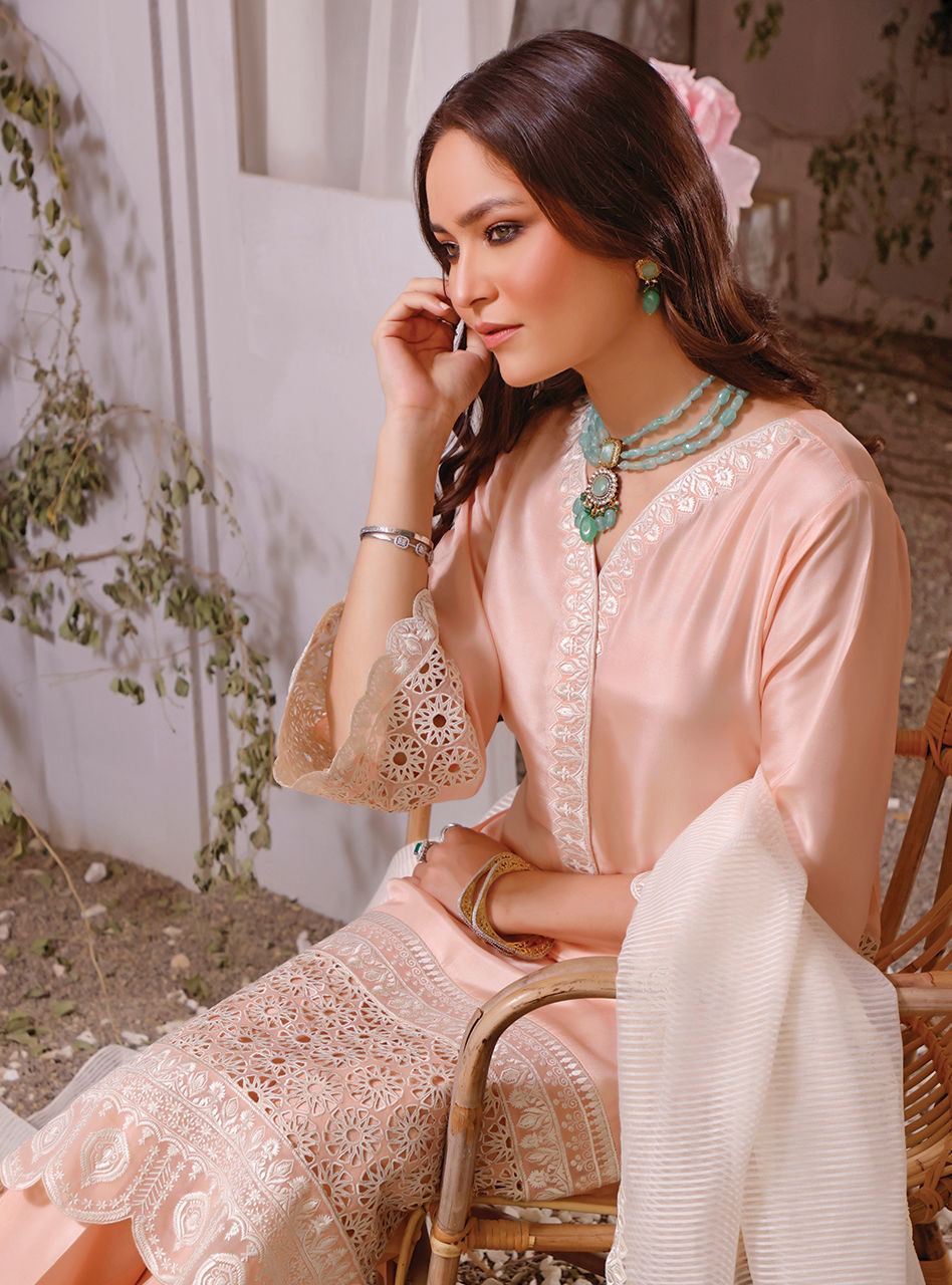 Zainab Chottani | Luxury Pret | PEACH SERENITY by Zainab Chottani - Designer Dress - Type: Ladies Clothes - Available at Sana Yasir - 100% Original