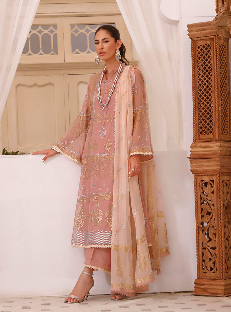 Zainab Chottani | Luxury Pret | BLUSH GLAZE by Zainab Chottani - Designer Dress - Type: Ladies Clothes - Available at Sana Yasir - 100% Original