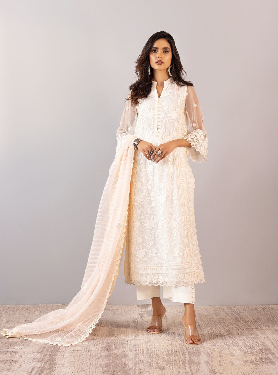 Zainab Chottani | Luxury Pret | WHITE FLORA by Zainab Chottani - Designer Dress - Type: Ladies Clothes - Available at Sana Yasir - 100% Original