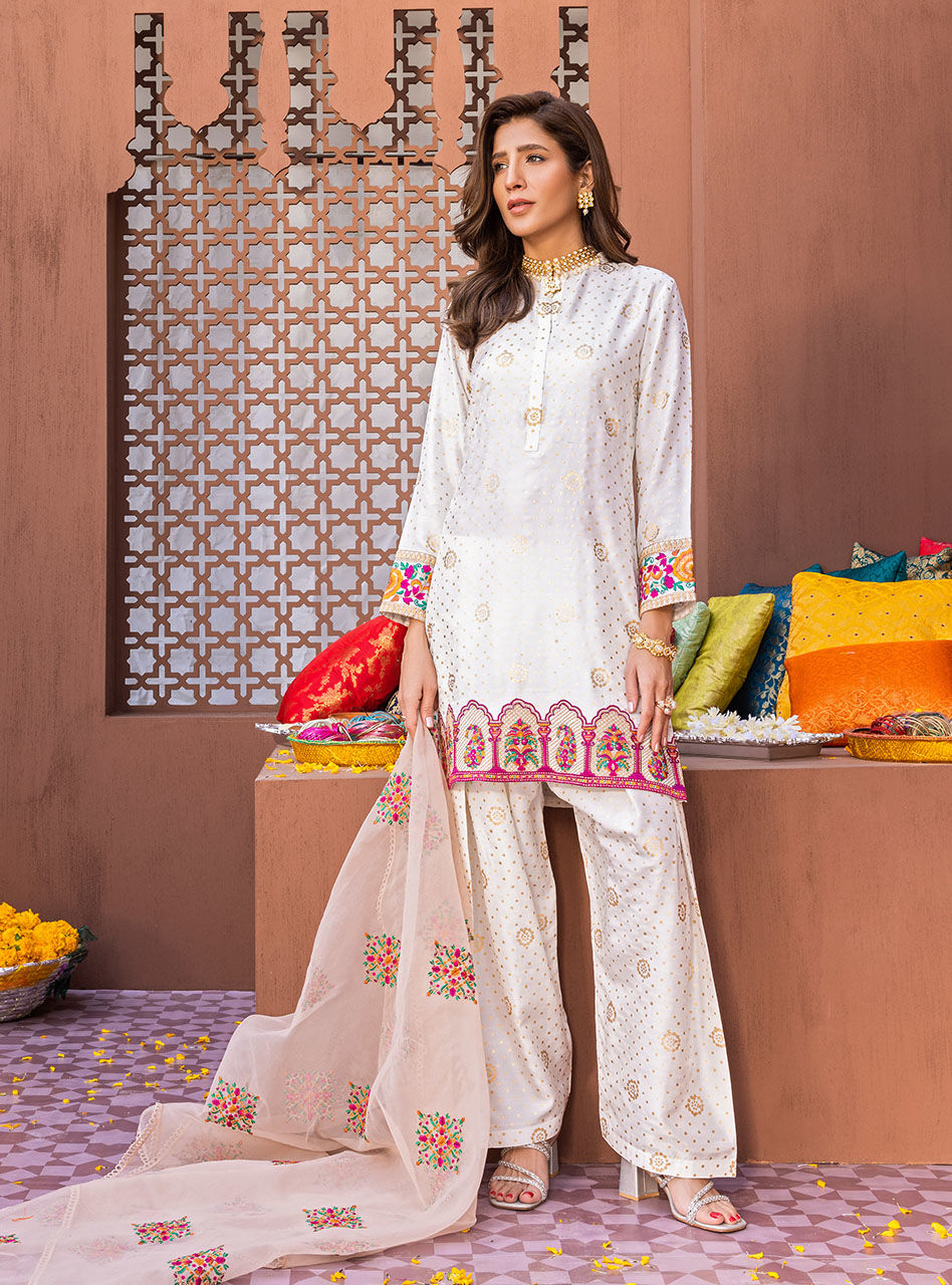 Zainab Chottani | Luxury Pret | PARISA by Zainab Chottani - Designer Dress - Type: Ladies Clothes - Available at Sana Yasir - 100% Original
