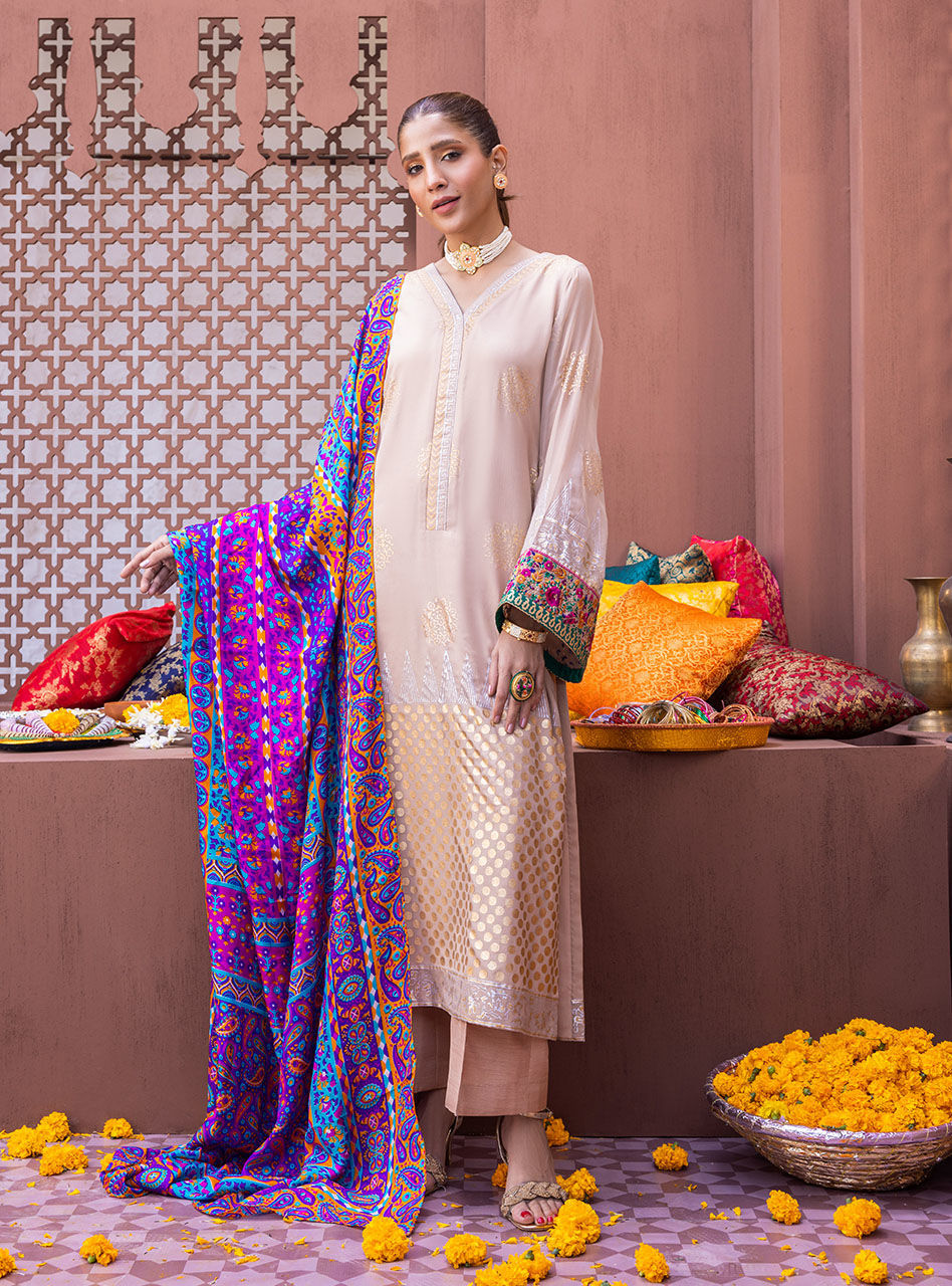 Zainab Chottani | Luxury Pret | HAYAL by Zainab Chottani - Designer Dress - Type: Ladies Clothes - Available at Sana Yasir - 100% Original