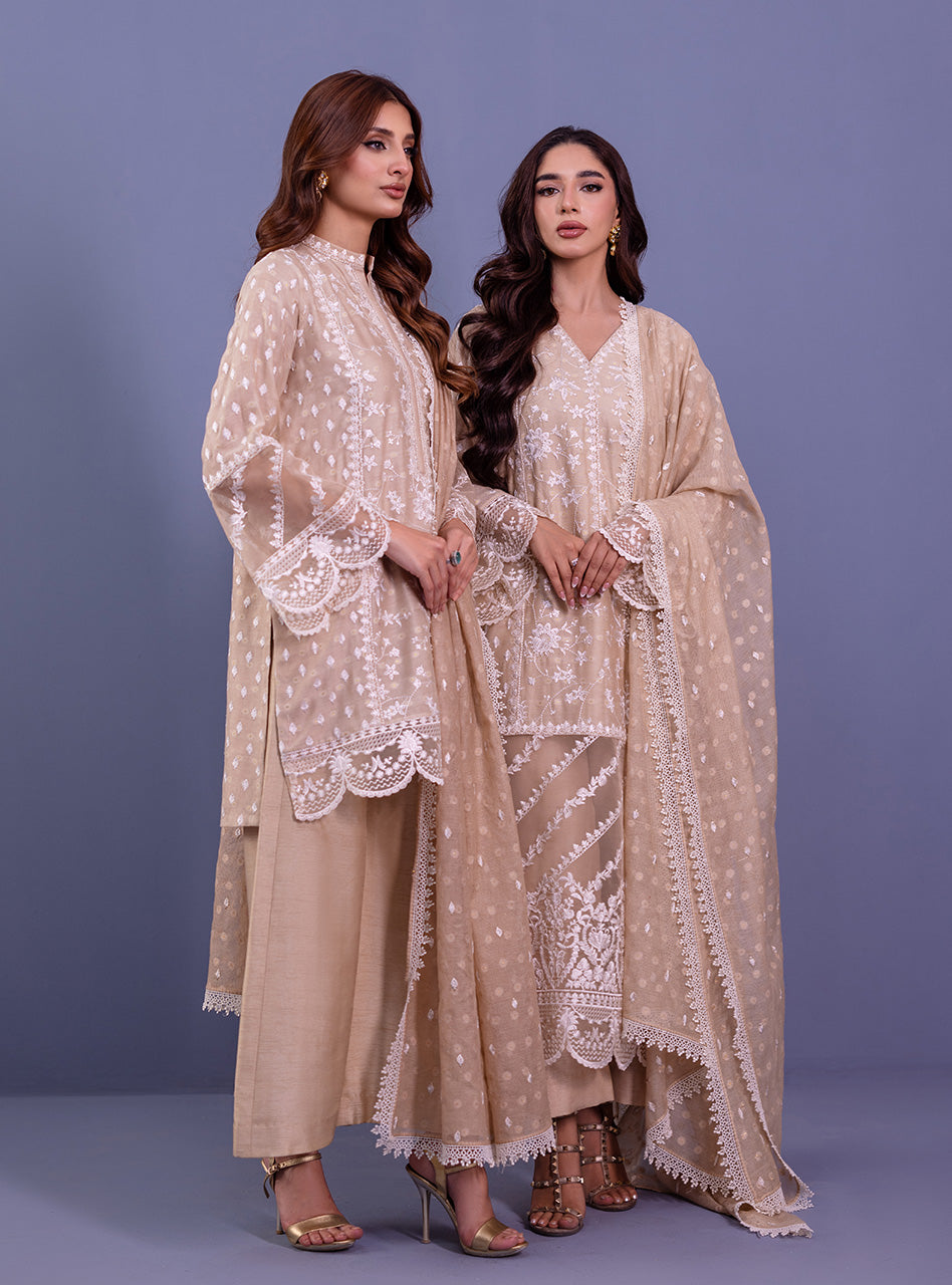 Zainab Chottani | Luxury Pret | RANIYA by Zainab Chottani - Designer Dress - Type: Ladies Clothes - Available at Sana Yasir - 100% Original