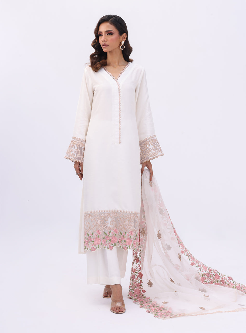 Zainab Chottani | Luxury Pret | AZIN GLOW by Zainab Chottani - Designer Dress - Type: Ladies Clothes - Available at Sana Yasir - 100% Original
