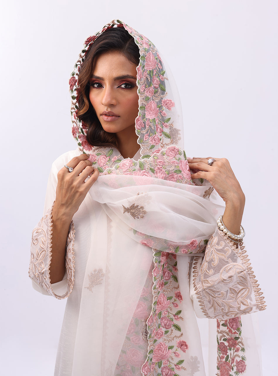 Zainab Chottani | Luxury Pret | AZIN GLOW by Zainab Chottani - Designer Dress - Type: Ladies Clothes - Available at Sana Yasir - 100% Original