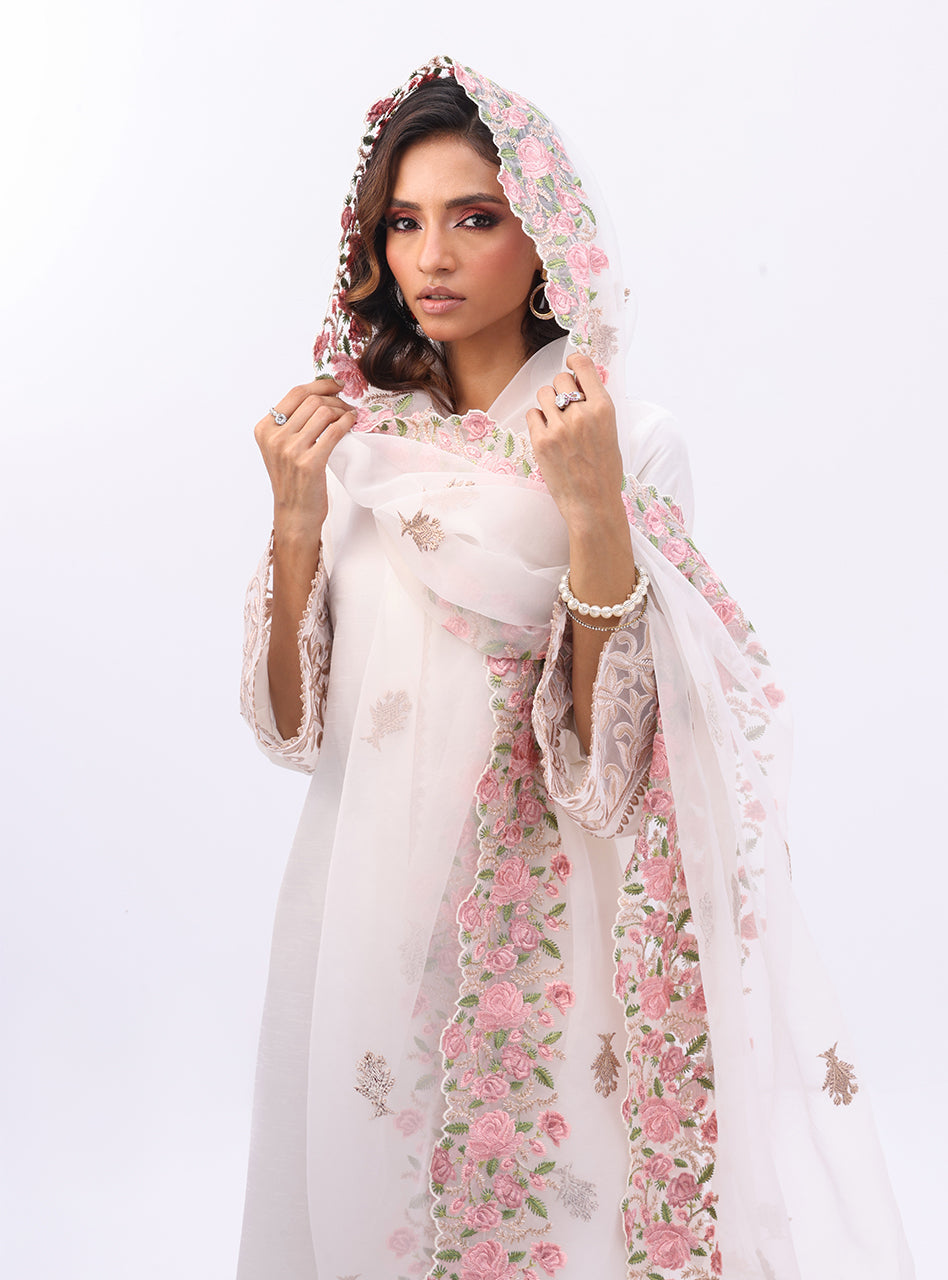 Zainab Chottani | Luxury Pret | AZIN GLOW by Zainab Chottani - Designer Dress - Type: Ladies Clothes - Available at Sana Yasir - 100% Original