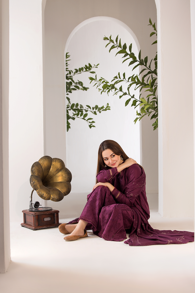 Sobia Nazir | Winter Shawl 24 | Design 2A by Sobia Nazir - Designer Dress - Type: Ladies Clothes - Available at Sana Yasir - 100% Original