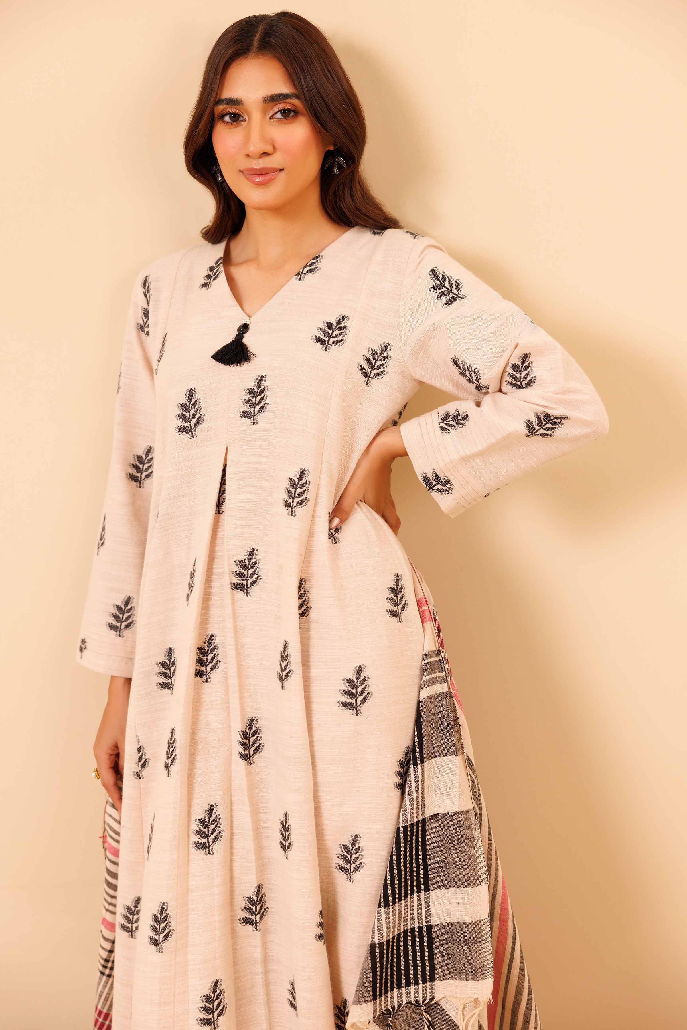 Nishat Linen | Naqsh Winter 2024 | Suit - 42404346 by Nishat Linen - Designer Dress - Type: Ladies Clothes - Available at Sana Yasir - 100% Original