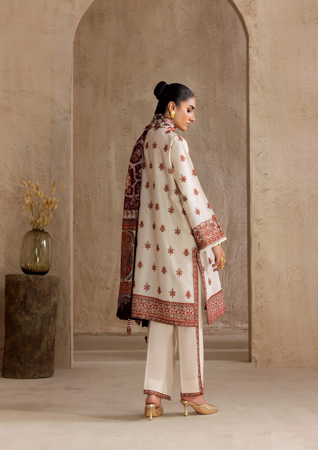 Aik Atelier | RTW 25 | LOOK 04 by Aik Atelier - Designer Dress - Type: Ladies Clothes - Available at Sana Yasir - 100% Original