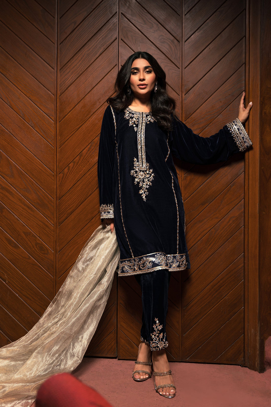 Ammara Khan | Rendezvous Velvet | Midnight Glam Set (D-01) by Ammara Khan - Designer Dress - Type: Ladies Clothes - Available at Sana Yasir - 100% Original