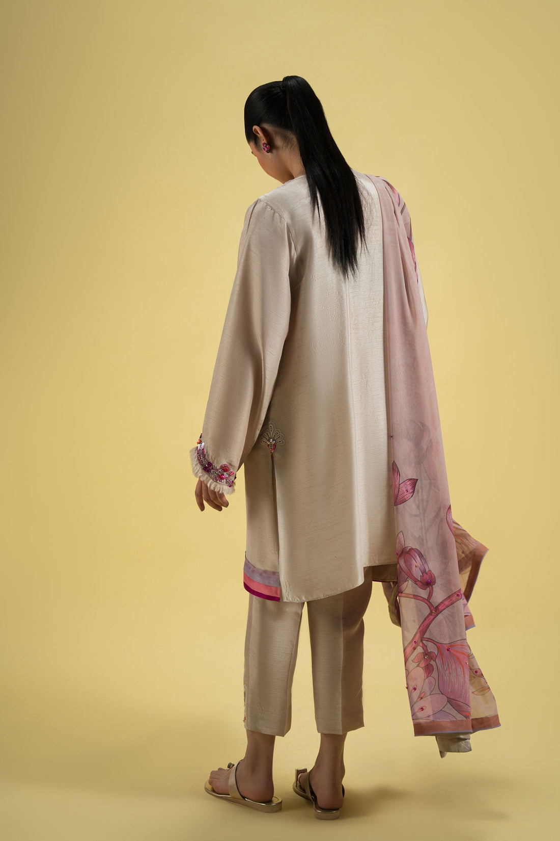 Ammara Khan | Sia 25 | D-03