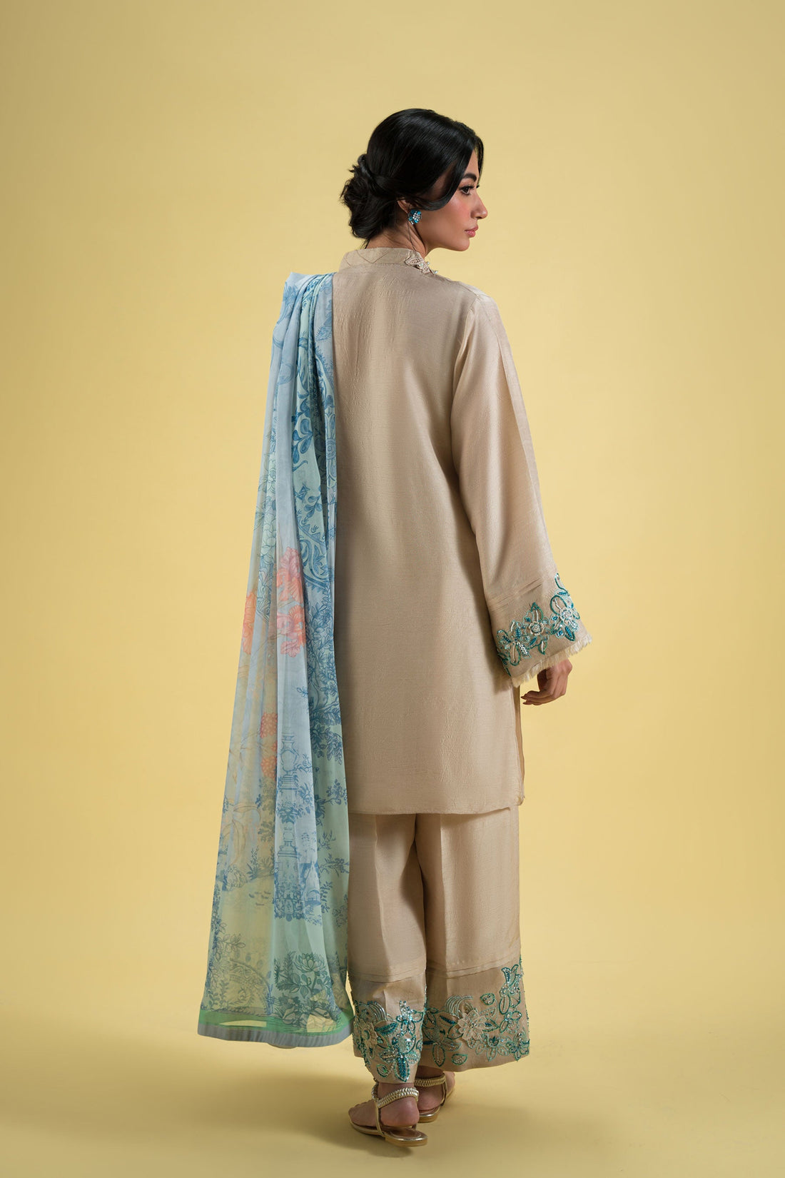 Ammara Khan | Sia 25 | D-12