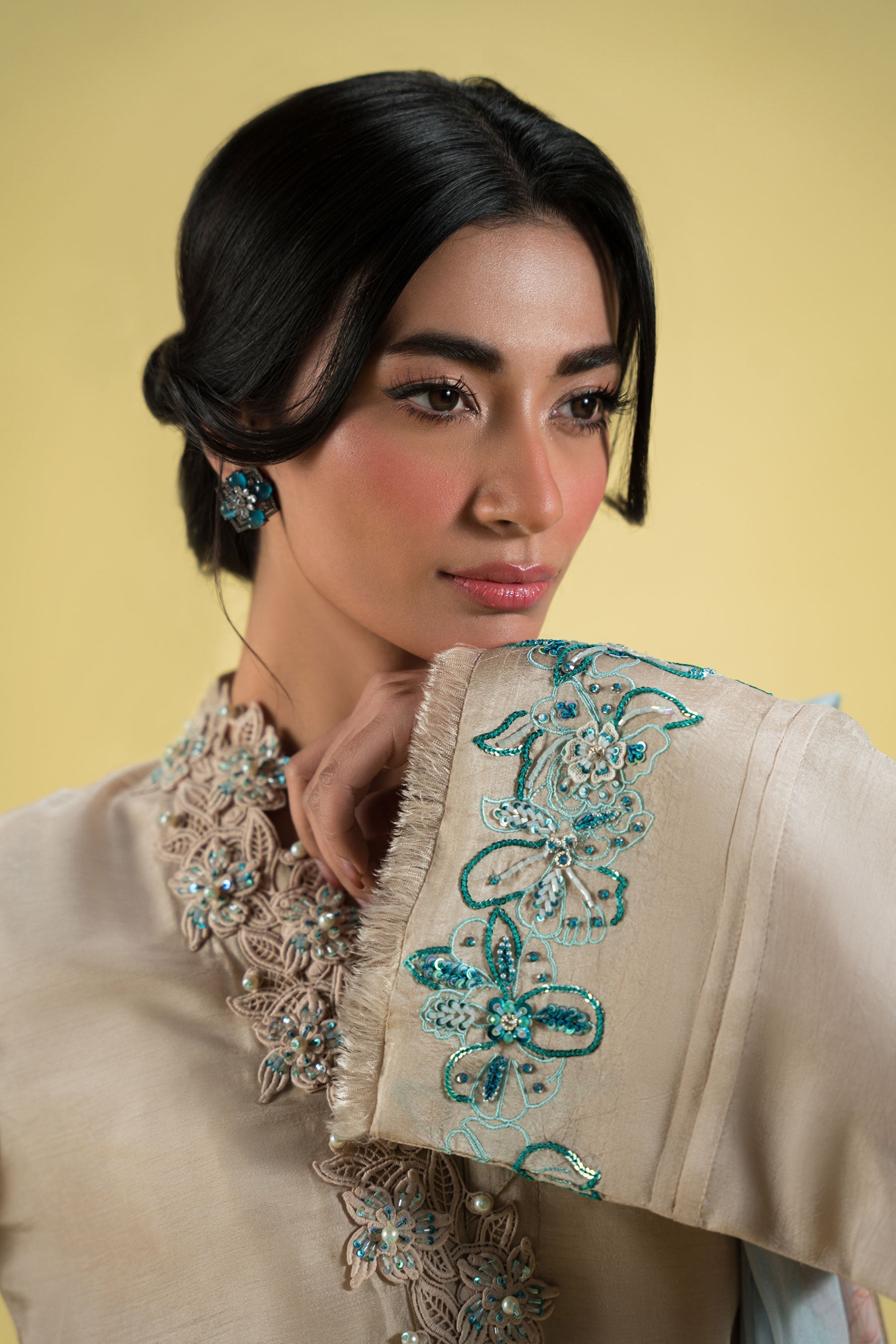 Ammara Khan | Sia 25 | D-12