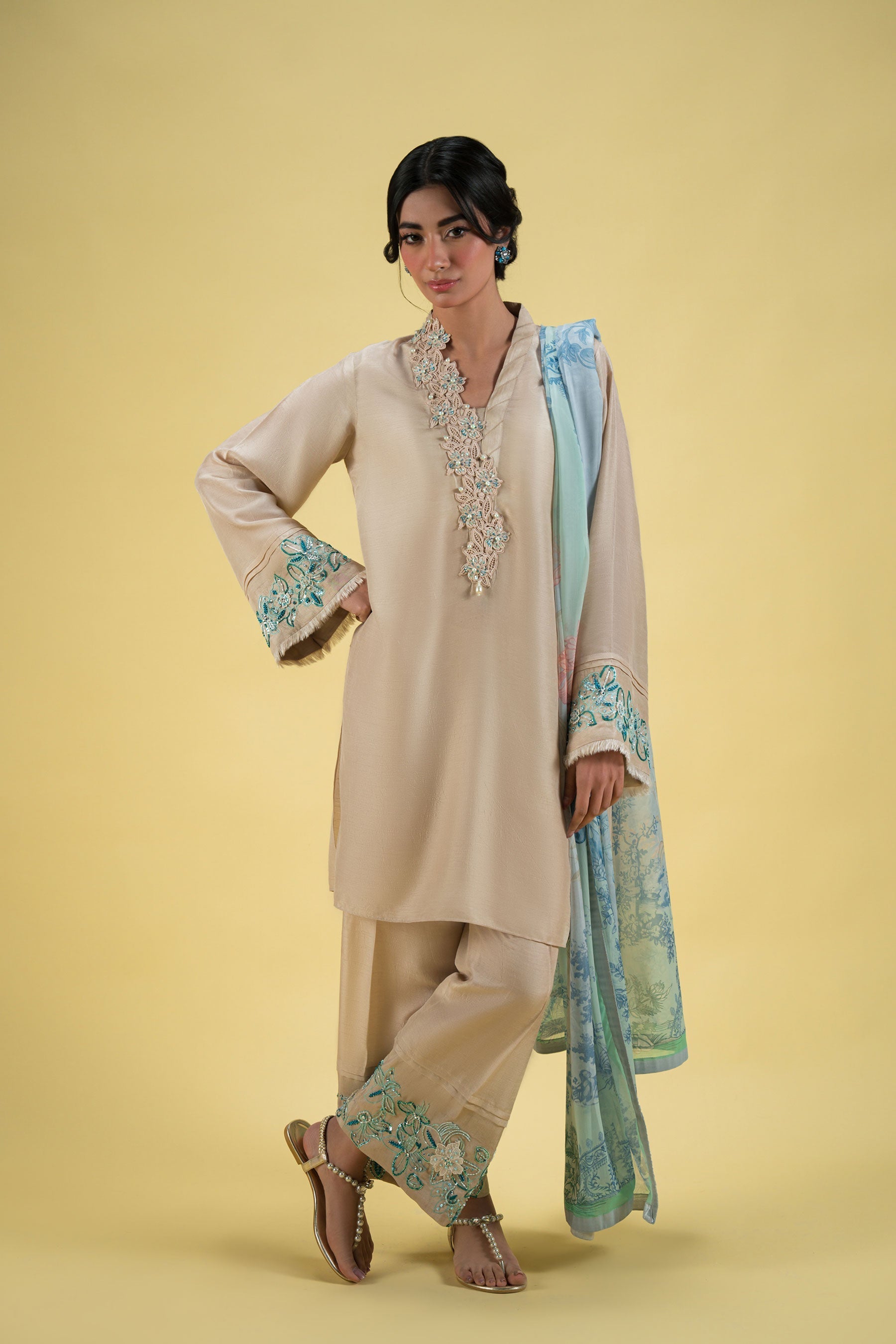 Ammara Khan | Sia 25 | D-12