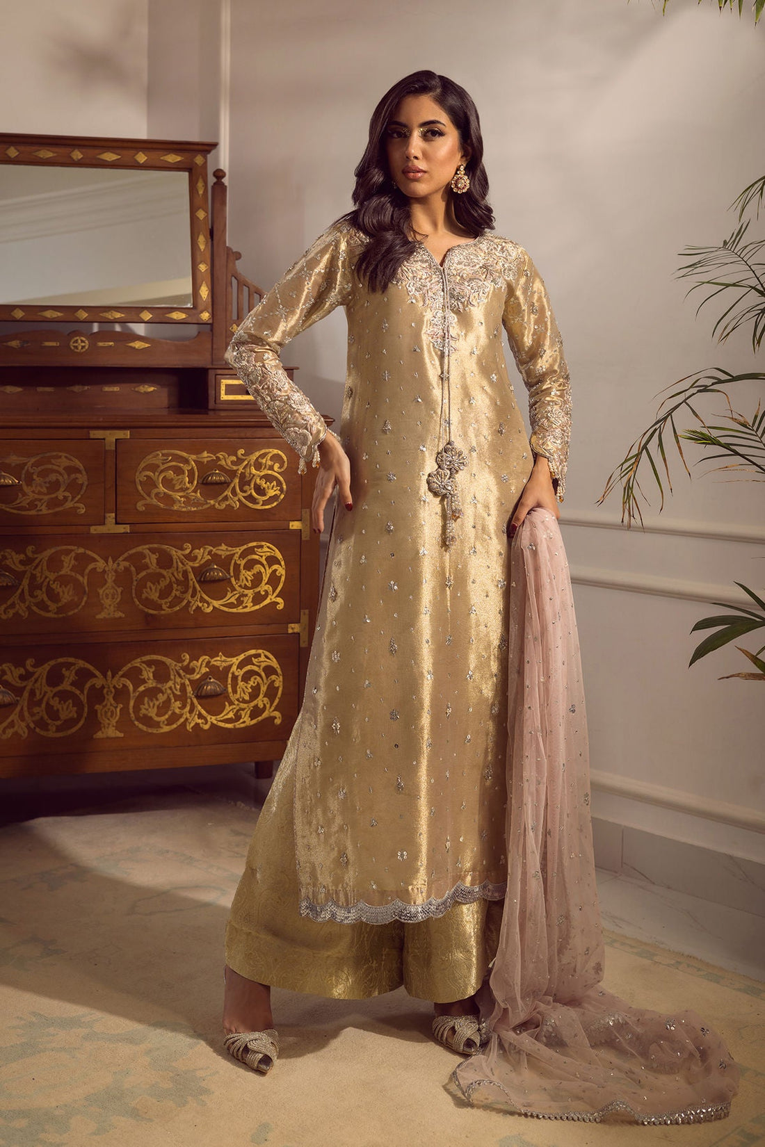 Annus Abrar | Melia Luxe Formals | Hurmia by Annus Abrar - Designer Dress - Type: Ladies Clothes - Available at Sana Yasir - 100% Original