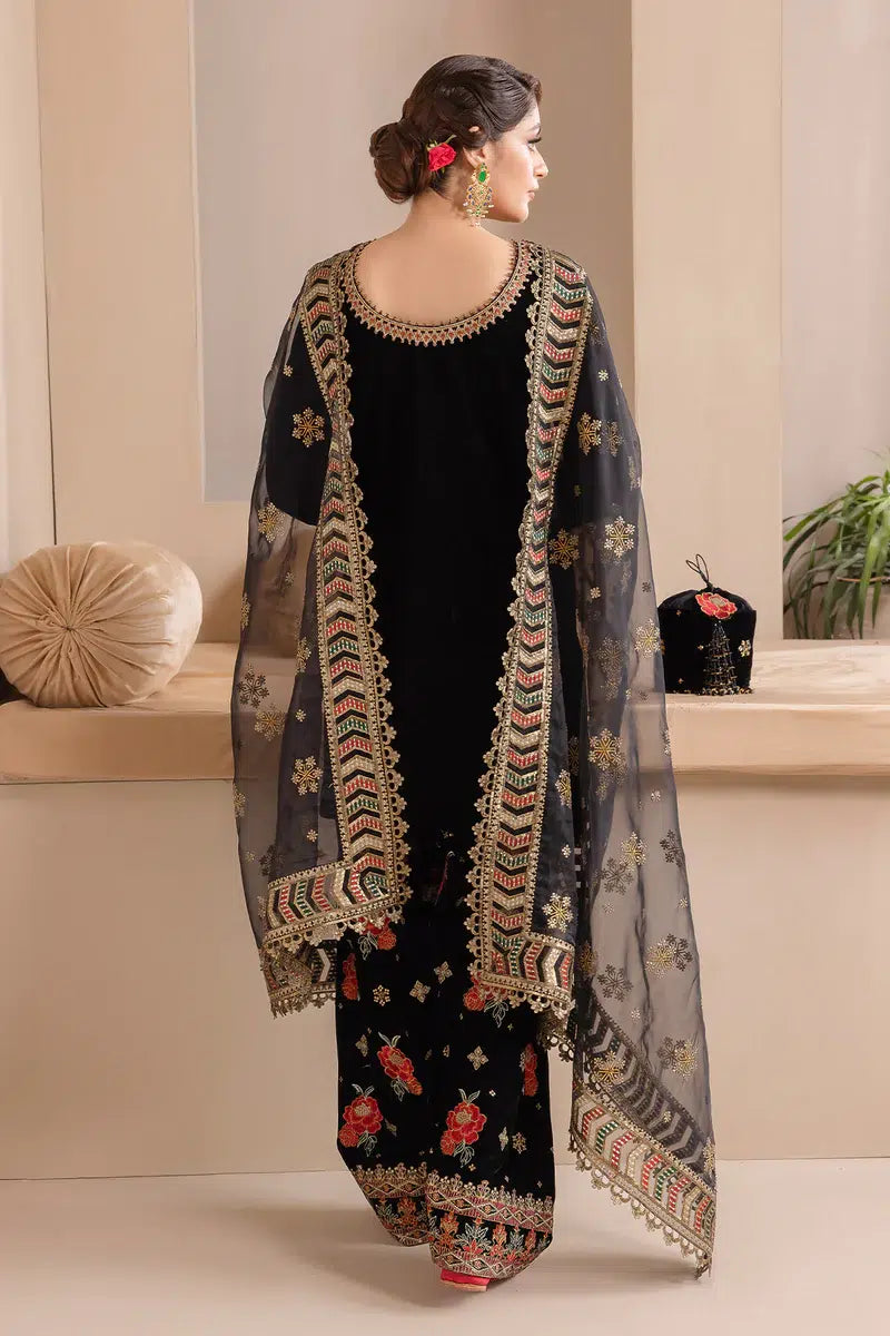 Baroque | Jahanara Luxury Velvet 23 | UF-427 by Baroque - Designer Dress - Type: Formal - Available at Sana Yasir - 100% Original