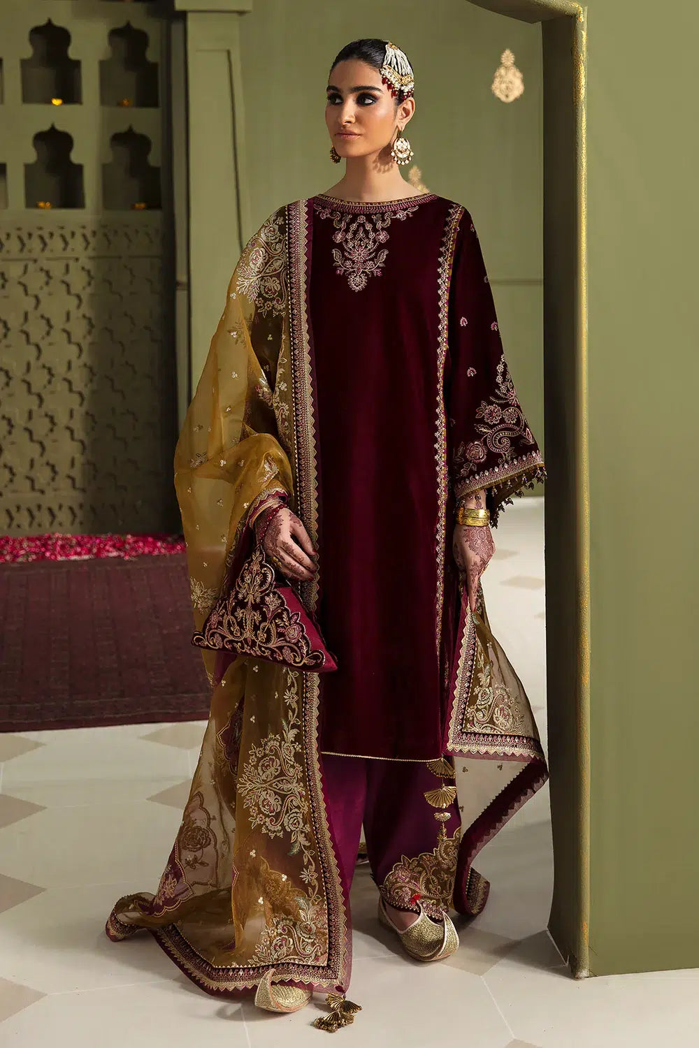 Baroque | Jahanara Luxury Velvet 23 | UF-465 by Baroque - Designer Dress - Type: Formal - Available at Sana Yasir - 100% Original