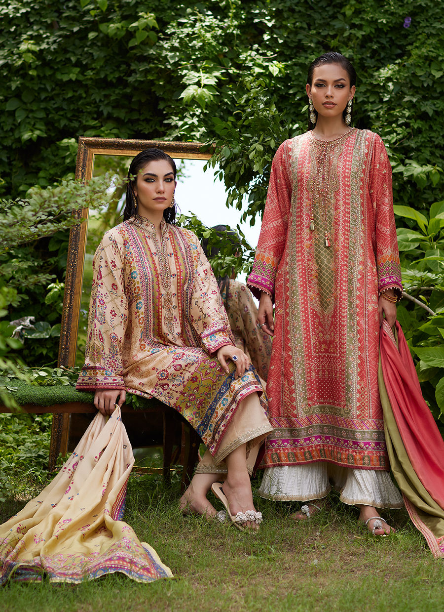 Farah Talib Aziz | Mayna Festive Prints 24 | Bazif Burnt Orange Shirt And Dupatta by Farah Talib Aziz - Designer Dress - Type: Ladies Clothes - Available at Sana Yasir - 100% Original