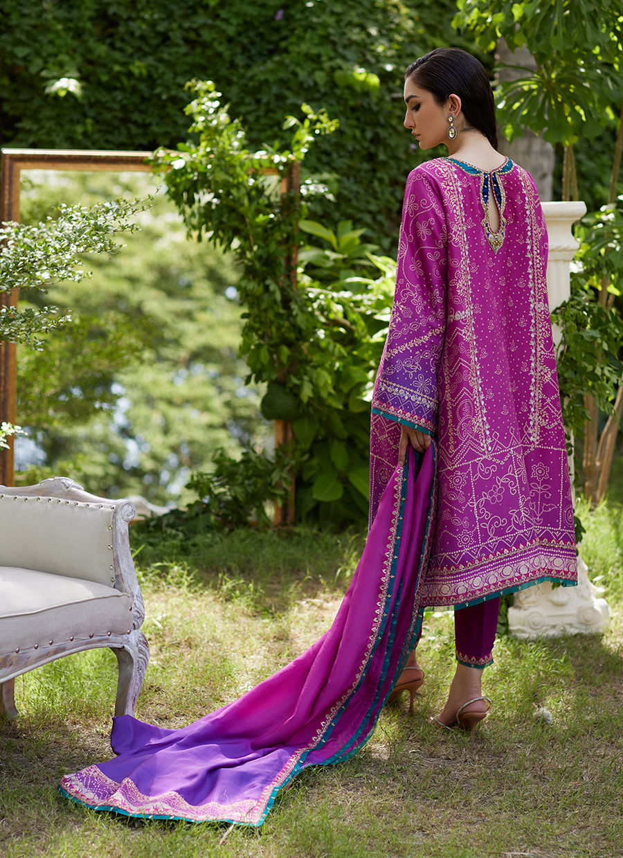 Farah Talib Aziz | Mayna Festive Prints 24 | Tazeen Magenta Ombre Shirt And Dupatta by Farah Talib Aziz - Designer Dress - Type: Ladies Clothes - Available at Sana Yasir - 100% Original