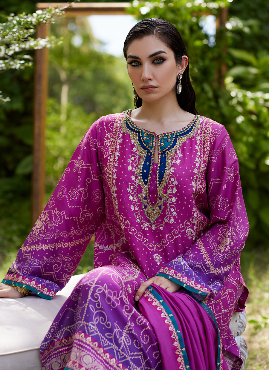 Farah Talib Aziz | Mayna Festive Prints 24 | Tazeen Magenta Ombre Shirt And Dupatta by Farah Talib Aziz - Designer Dress - Type: Ladies Clothes - Available at Sana Yasir - 100% Original