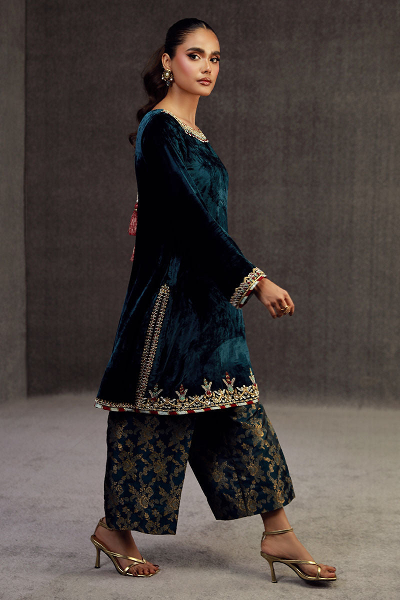 Fatima Khan | Anan Velvet Edit | Mirwa by Fatima Khan - Designer Dress - Type: Ladies Clothes - Available at Sana Yasir - 100% Original
