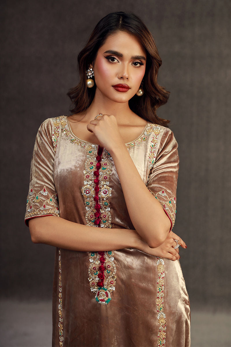 Fatima Khan | Anan Velvet Edit | Naira by Fatima Khan - Designer Dress - Type: Ladies Clothes - Available at Sana Yasir - 100% Original