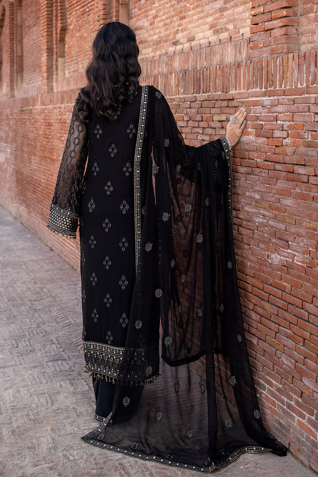 Flossie | Safeera Formals vol 13 | DARK VEIL by Flossie - Designer Dress - Type: Formal - Available at Sana Yasir - 100% Original