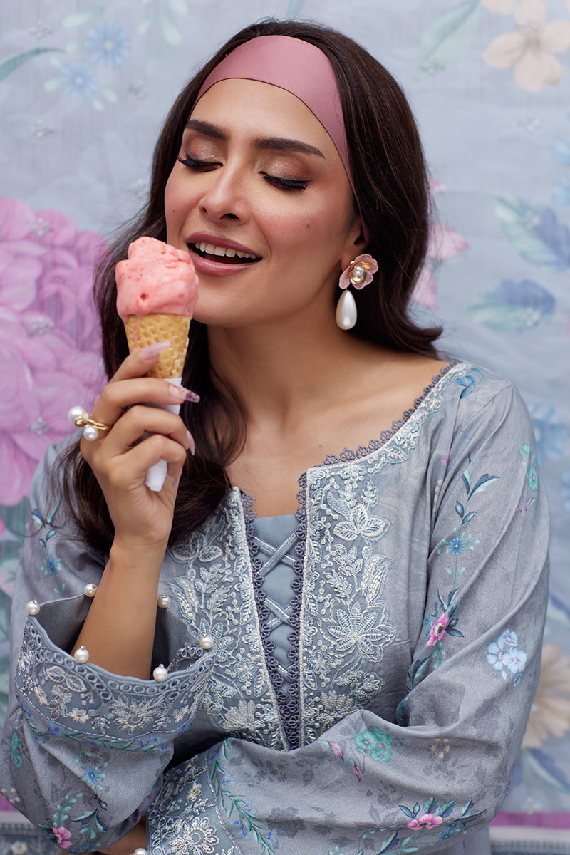 Gulaal | Saffira Lawn 25 | Carla