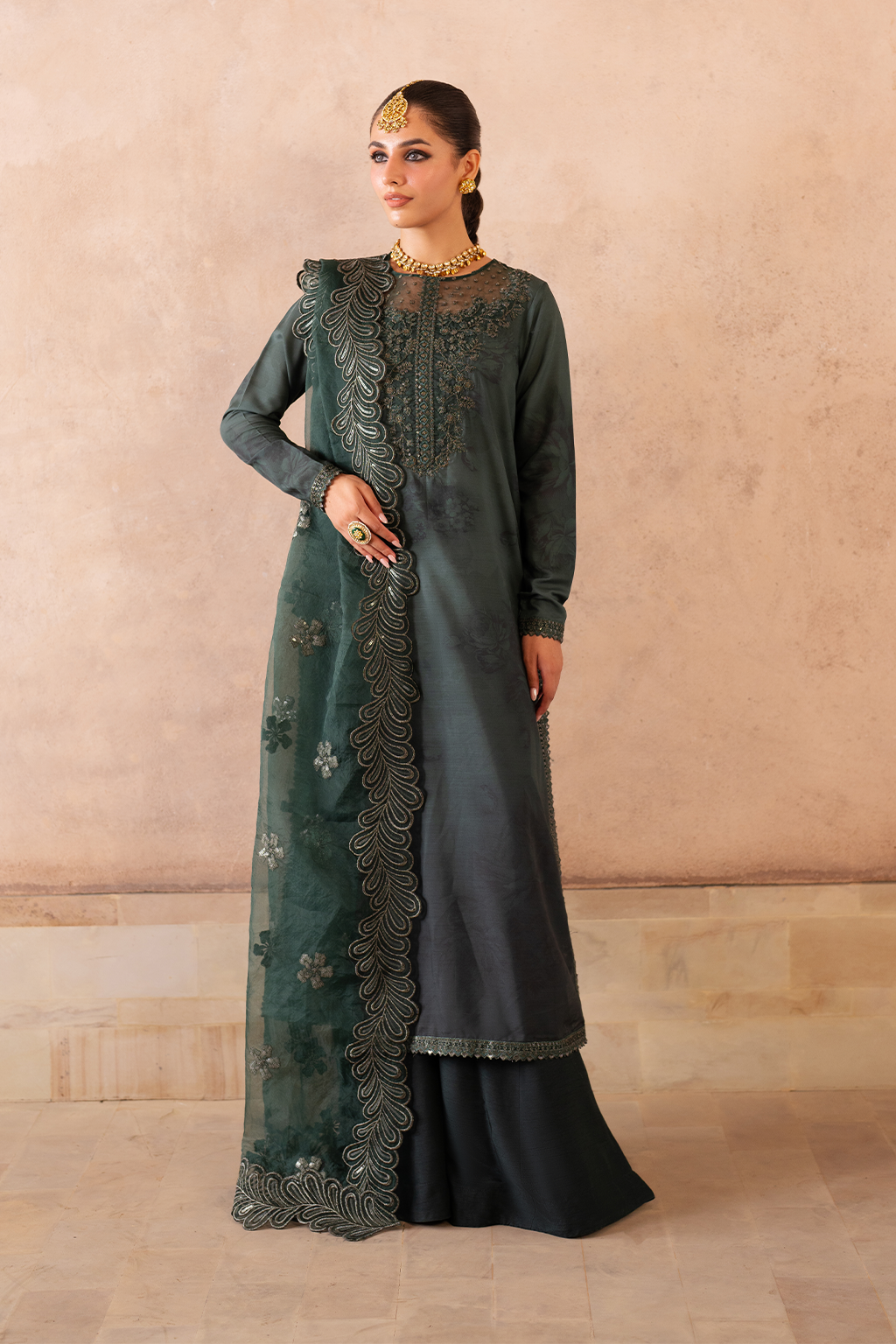 Iznik | Formal Wear | UE-324 by Iznik - Designer Dress - Type: Ladies Clothes - Available at Sana Yasir - 100% Original
