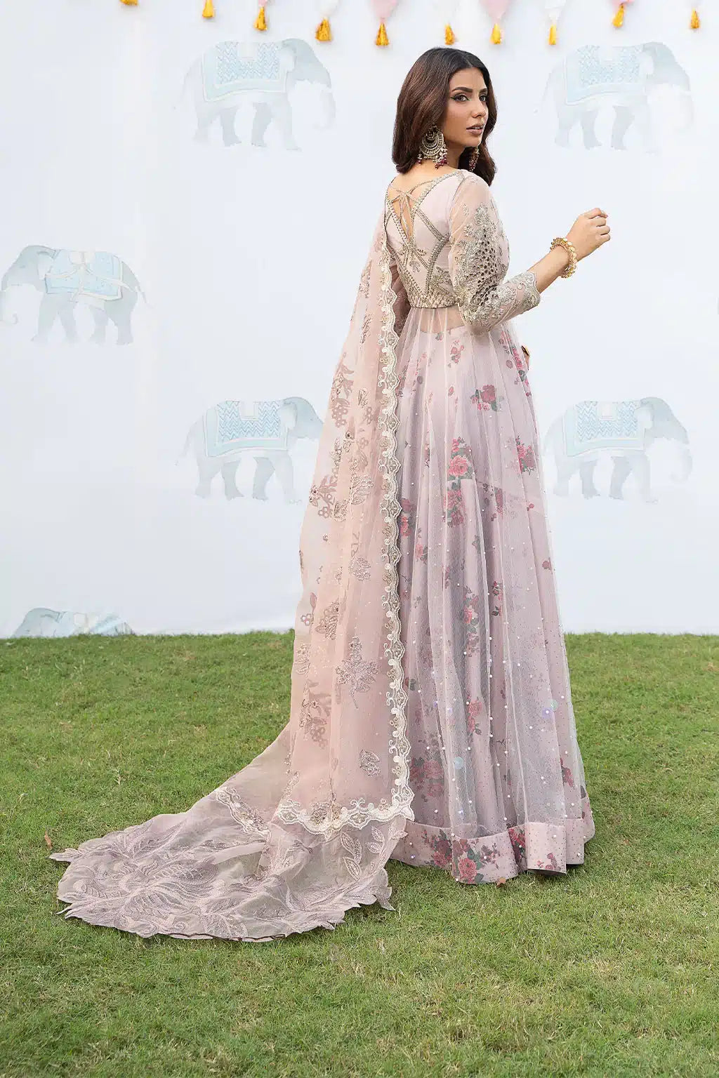 Iznik | Shendi Luxury Formals 23 | ISC-01 SAAHIRA by Iznik - Designer Dress - Type: Formal - Available at Sana Yasir - 100% Original