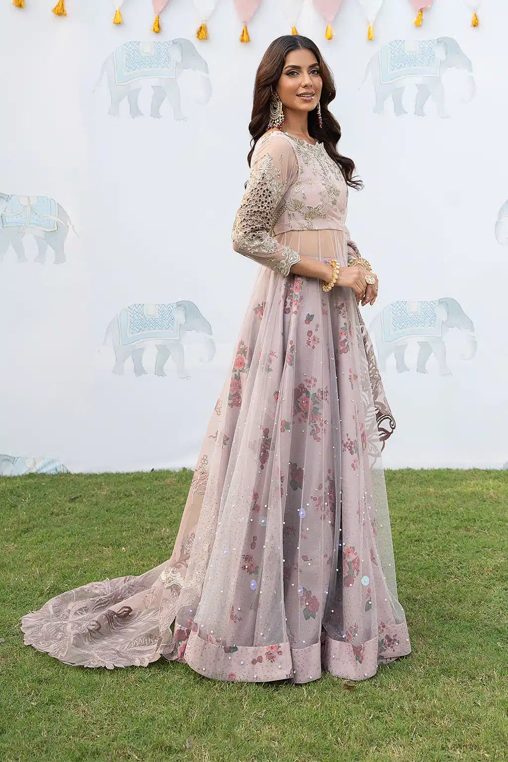 Iznik | Shendi Luxury Formals 23 | ISC-01 SAAHIRA by Iznik - Designer Dress - Type: Formal - Available at Sana Yasir - 100% Original