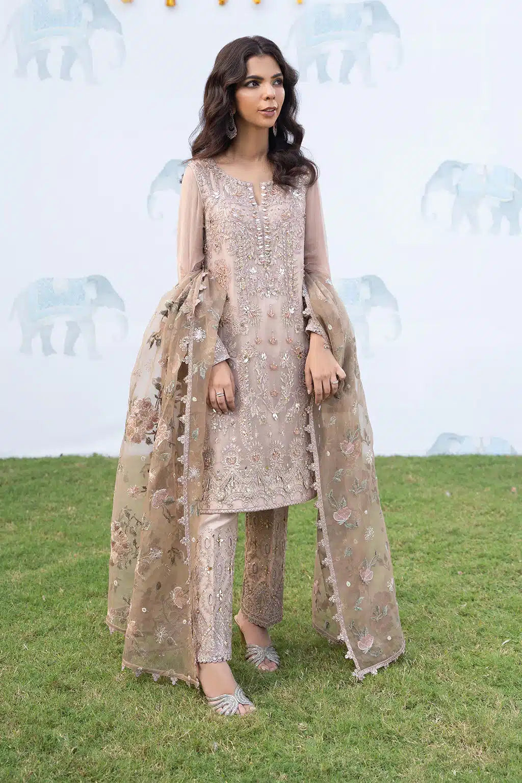Iznik | Shendi Luxury Formals 23 | ISC-04 MAALA by Iznik - Designer Dress - Type: Formal - Available at Sana Yasir - 100% Original