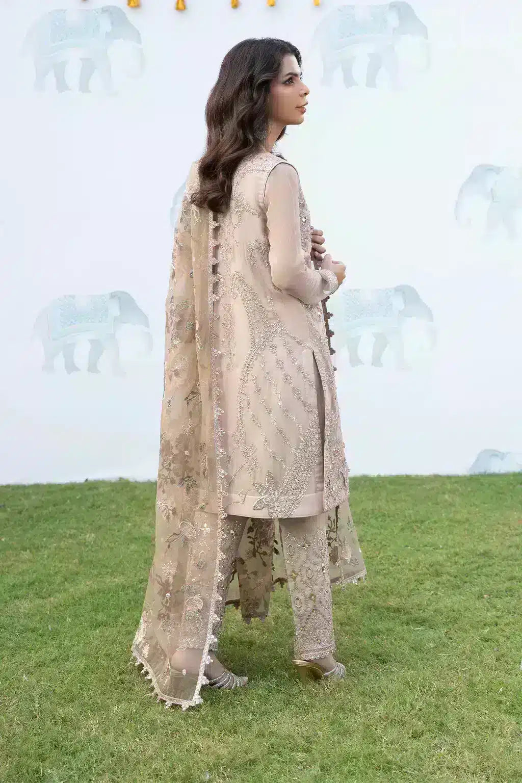 Iznik | Shendi Luxury Formals 23 | ISC-04 MAALA by Iznik - Designer Dress - Type: Formal - Available at Sana Yasir - 100% Original