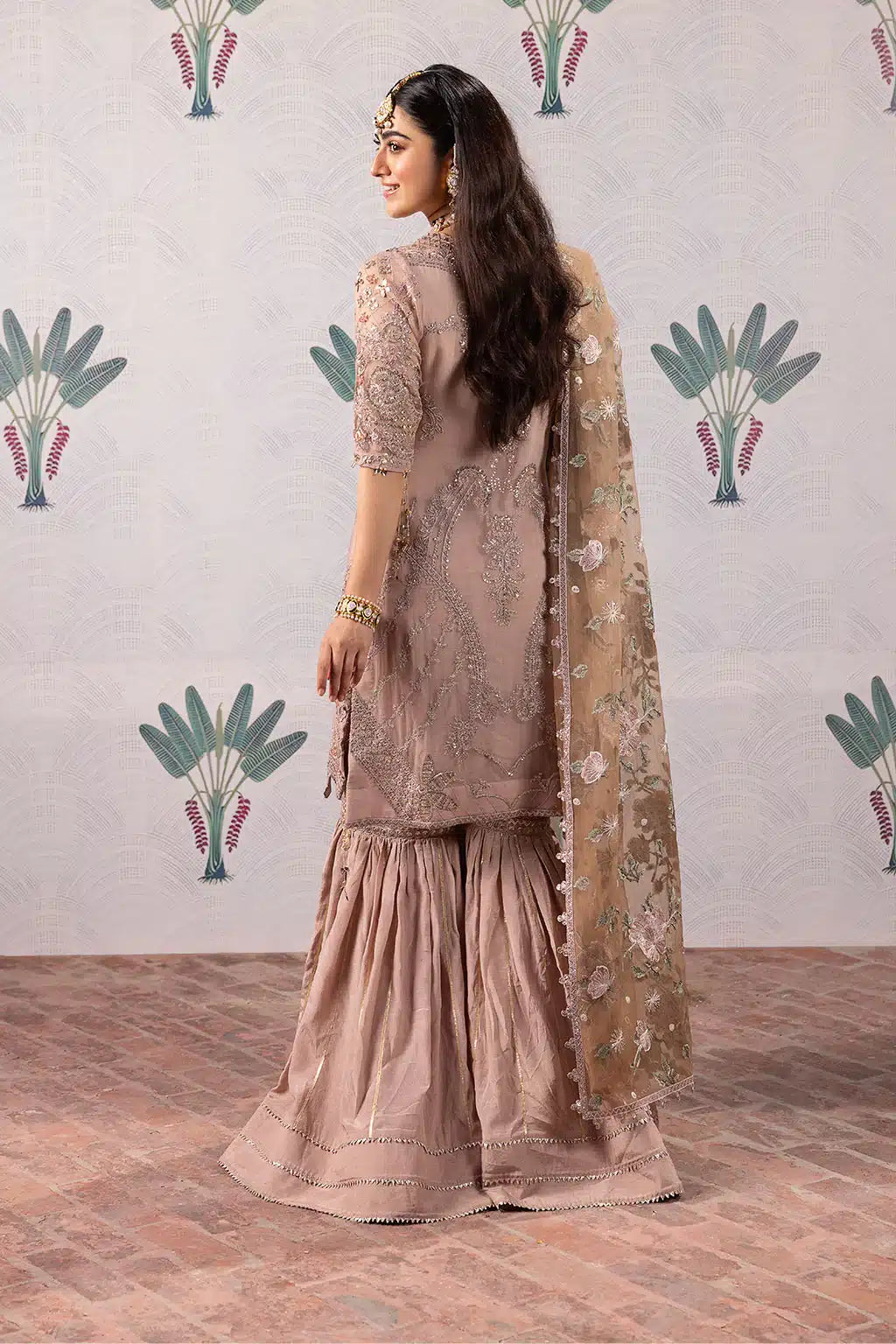 Iznik | Shendi Luxury Formals 23 | ISC-04 MAALA by Iznik - Designer Dress - Type: Formal - Available at Sana Yasir - 100% Original