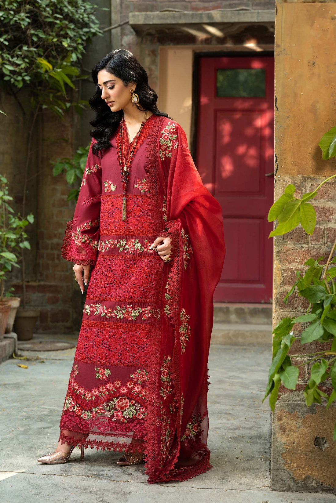 Maryam Hussain | Luxury Lawn 25 | Amal by Maryam Hussain - Designer Dress - Type: Ladies Clothes - Available at Sana Yasir - 100% Original