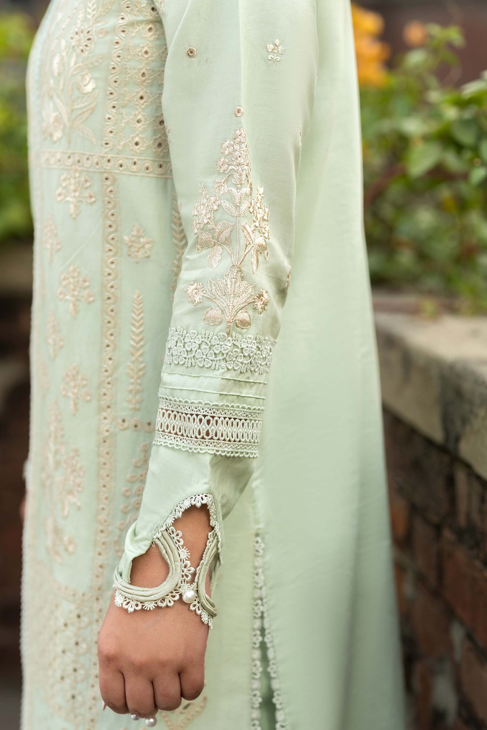 Maryam Hussain | Luxury Lawn 25 | Gulbeen by Maryam Hussain - Designer Dress - Type: Ladies Clothes - Available at Sana Yasir - 100% Original