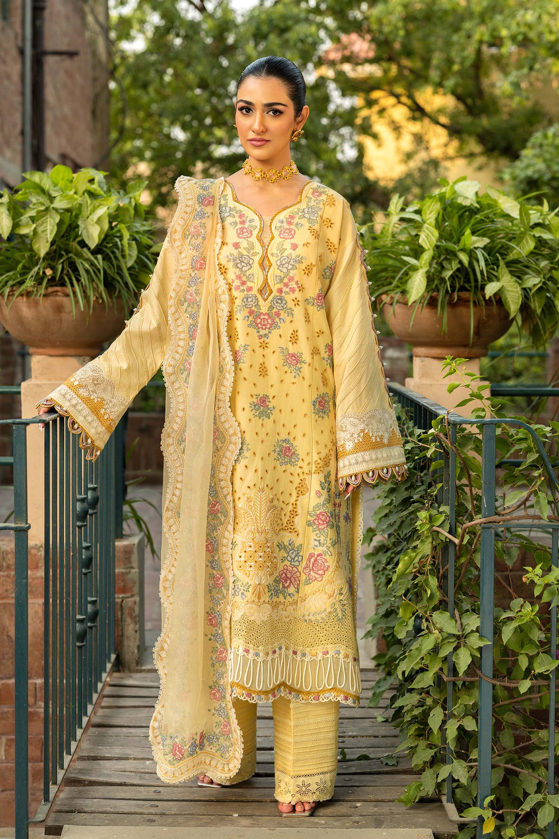Maryam Hussain | Luxury Lawn 25 | Marjaan by Maryam Hussain - Designer Dress - Type: Ladies Clothes - Available at Sana Yasir - 100% Original
