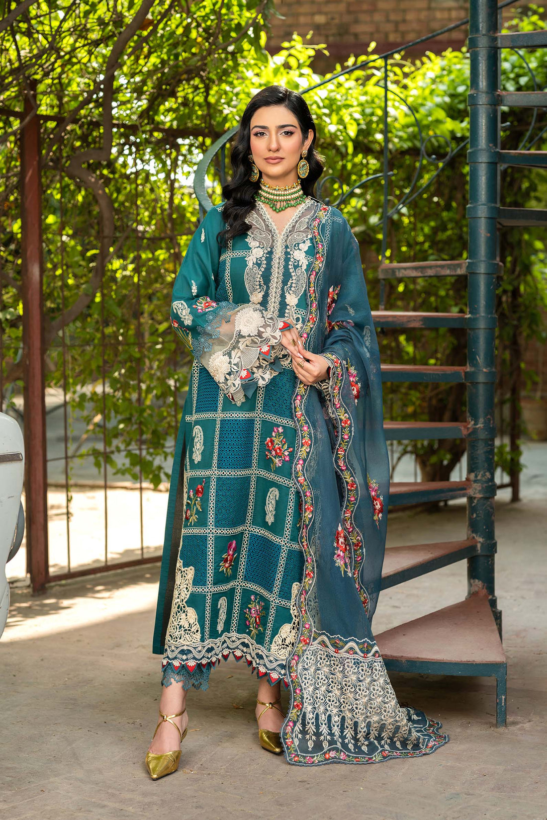 Maryam Hussain | Luxury Lawn 25 | Neelum by Maryam Hussain - Designer Dress - Type: Ladies Clothes - Available at Sana Yasir - 100% Original
