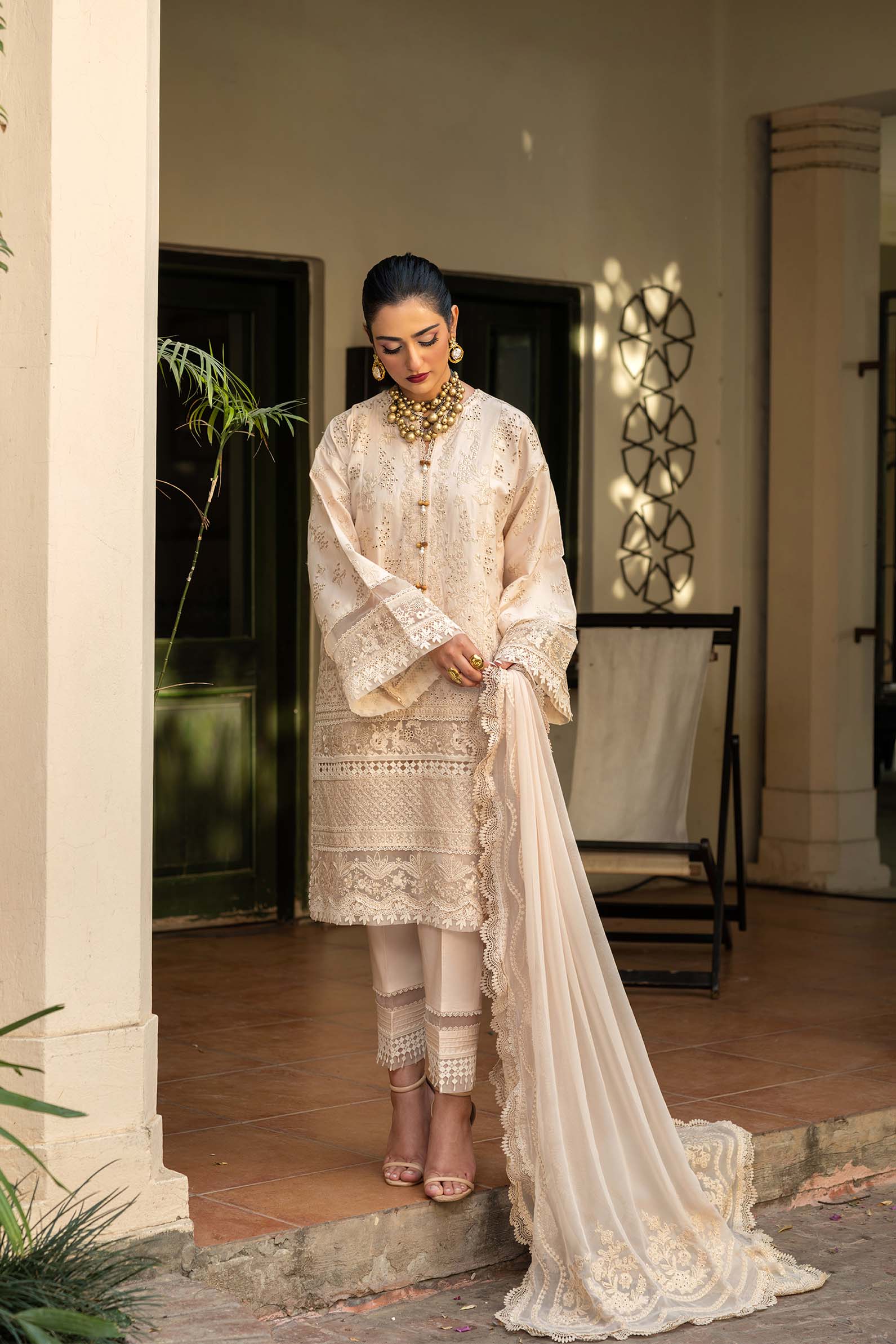 Maryam Hussain | Luxury Lawn 25 | Raya by Maryam Hussain - Designer Dress - Type: Ladies Clothes - Available at Sana Yasir - 100% Original