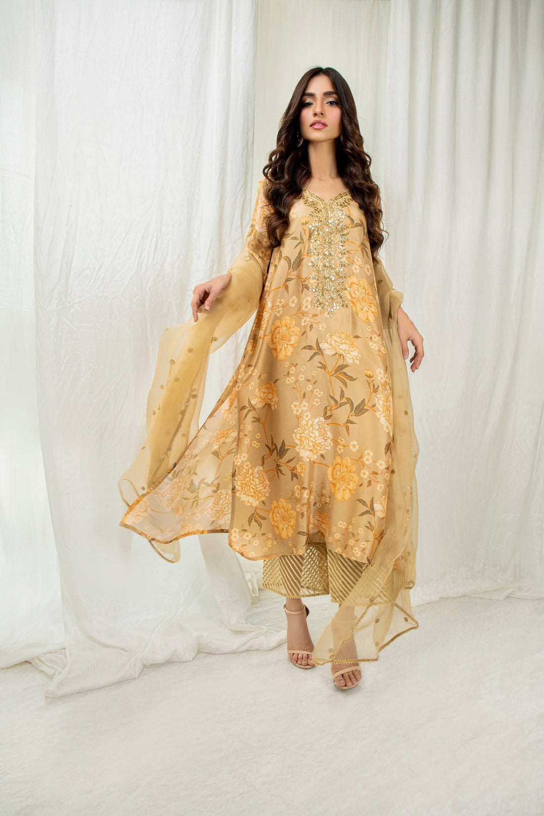 Mina Hasan | Luxury Pret | MHP-1193 by Mina Hasan - Designer Dress - Type: Ladies Clothes - Available at Sana Yasir - 100% Original