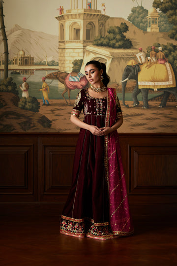 Mina Hassan | Velvet Luxe | Daaniya by Mina Hassan - Designer Dress - Type: Ladies Clothes - Available at Sana Yasir - 100% Original
