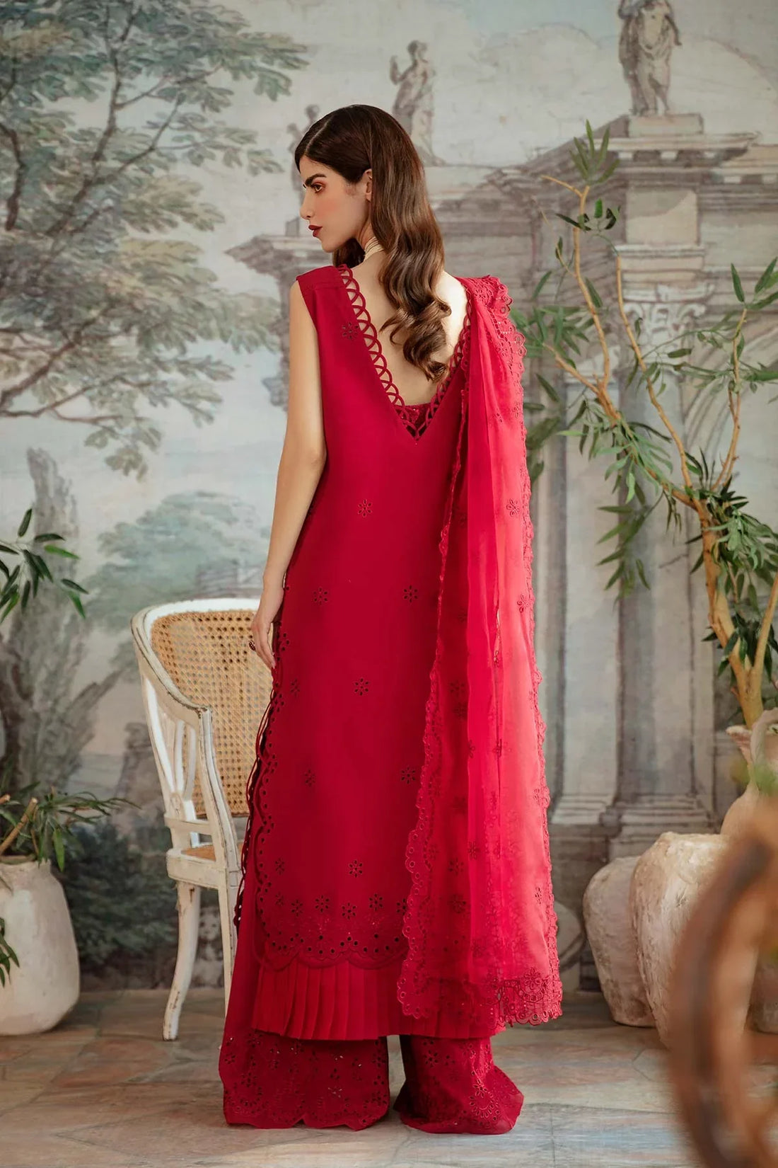 Mina Kashif | Ala Mode Luxury Formals 23 | Liliana by Mina Kashif - Designer Dress - Type: Luxury - Available at Sana Yasir - 100% Original