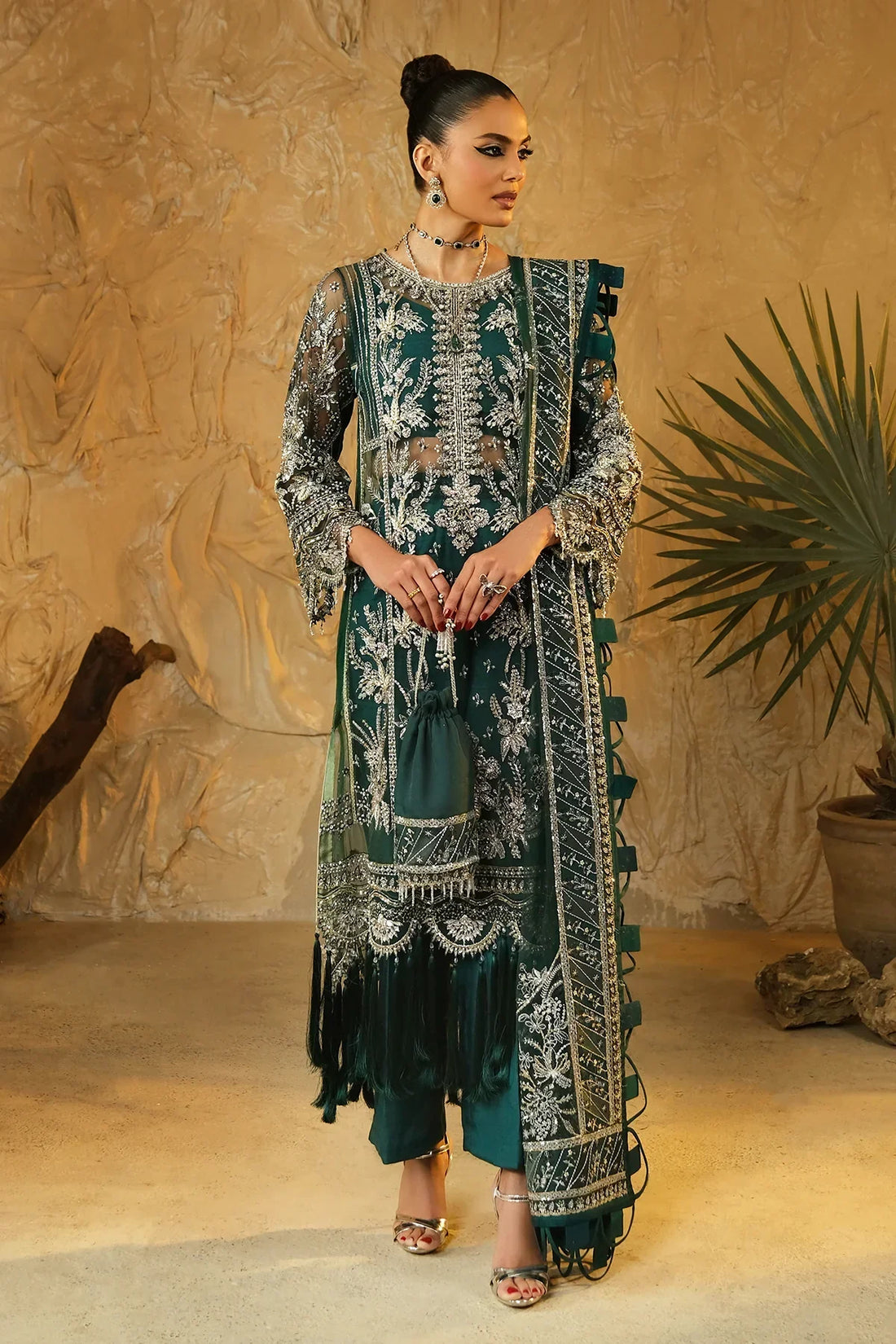Mina Kashif | Kahani Luxury Formals 23 | Dastan by Mina Kashif - Designer Dress - Type: Formal - Available at Sana Yasir - 100% Original