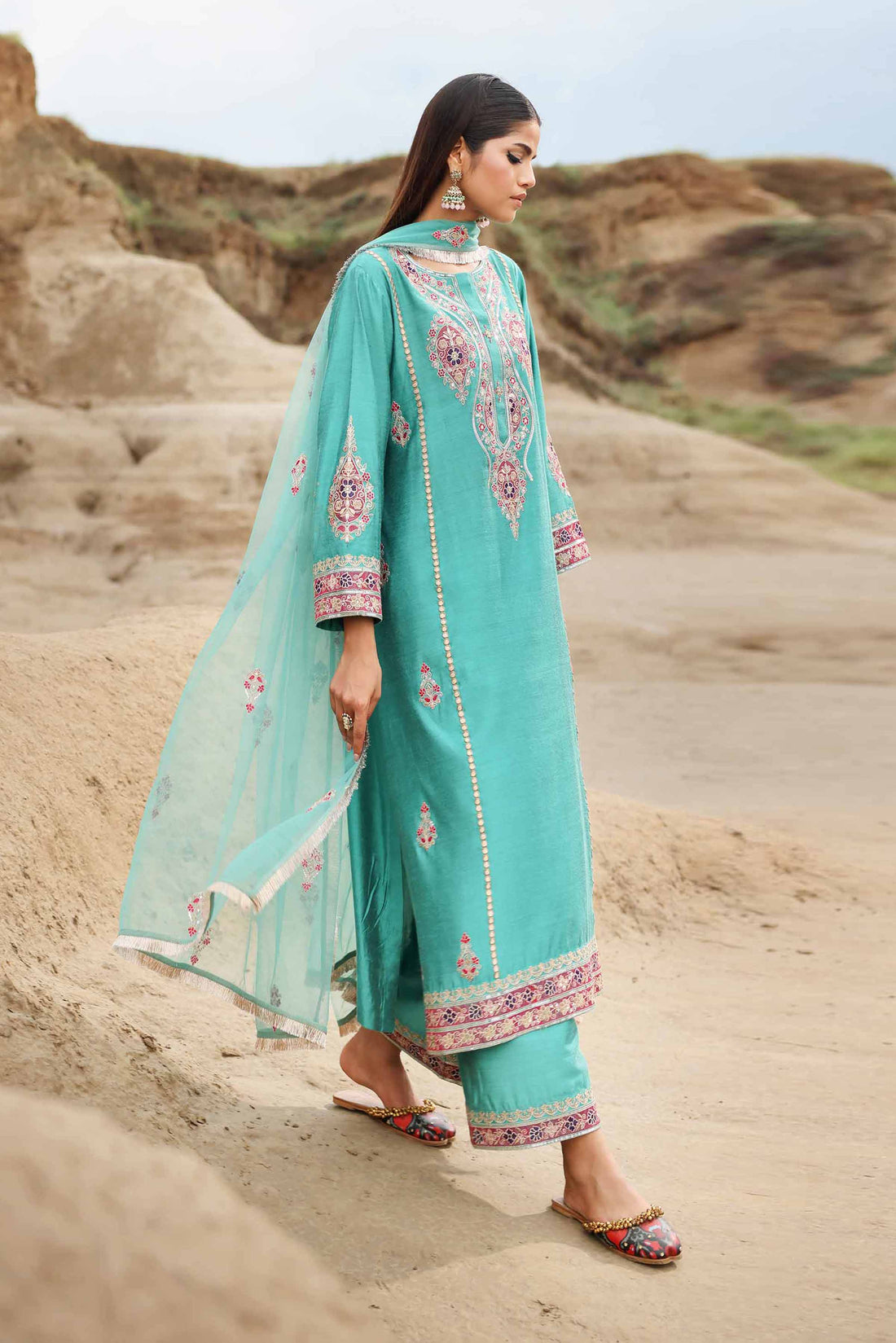 Nishat Linen | Luxury Collection 2024 | KFW24-69 by Nishat Linen - Designer Dress - Type: Ladies Clothes - Available at Sana Yasir - 100% Original